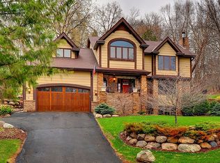 14410 Minnehaha Pl, Wayzata, MN 55391