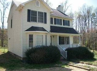 102 Stoneridge Dr, Henderson, NC 27537