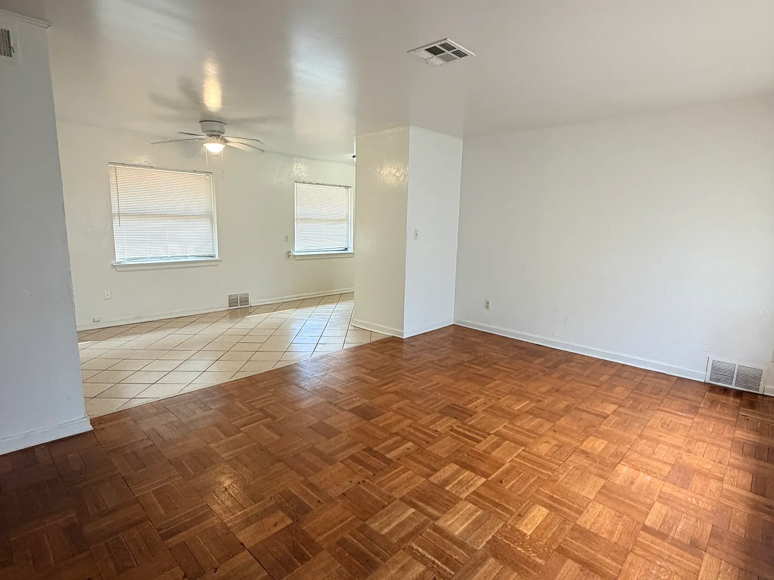 2 bed, 978 sqft, $1,100 — Photo 3