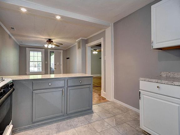 4th image of 3119 Parkwood Ave