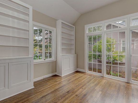 4th image of 1345 Drake Ave