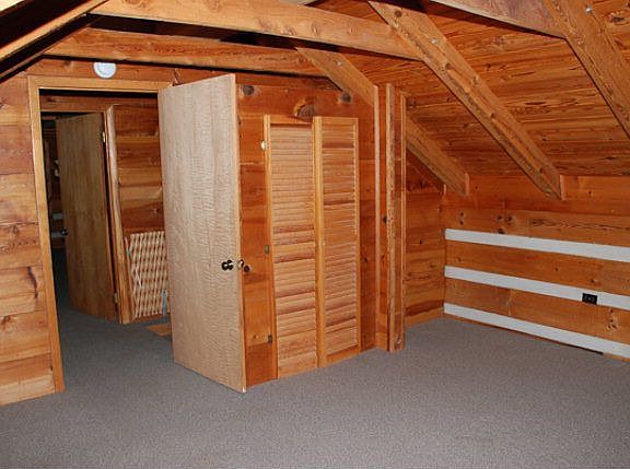 3rd image of 434 Young Ln