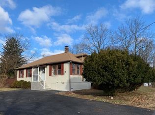 13 Second St, Flagtown, NJ 08821