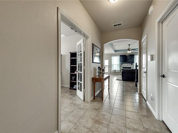 3rd image of 3461 Hunter Ln