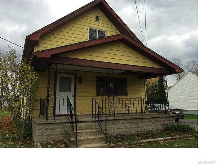 1st image of 195 Helen St