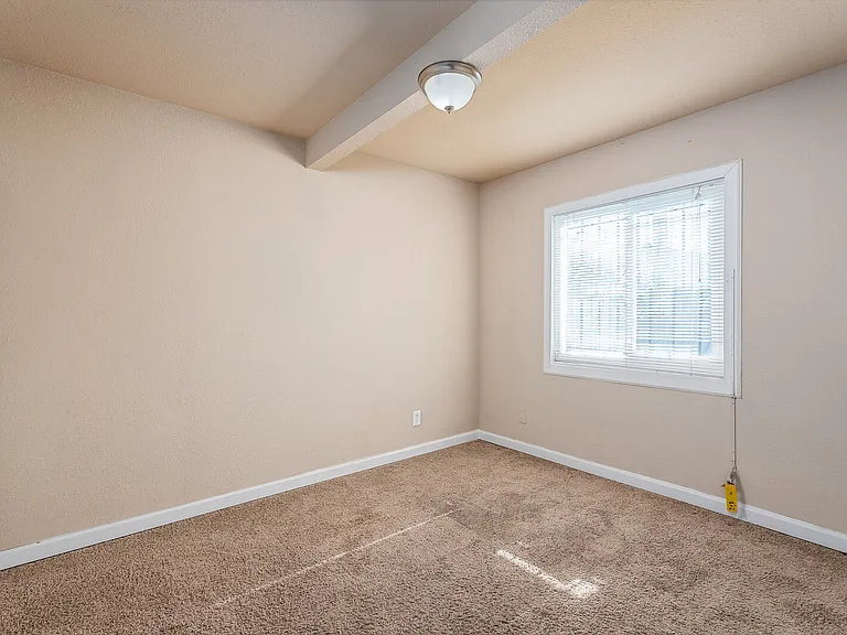 290 Lindley Dr — Photo 20