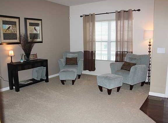 3rd image of 7869 Headwater Dr