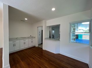 345 18th Ave NE, Saint Petersburg, FL 33704