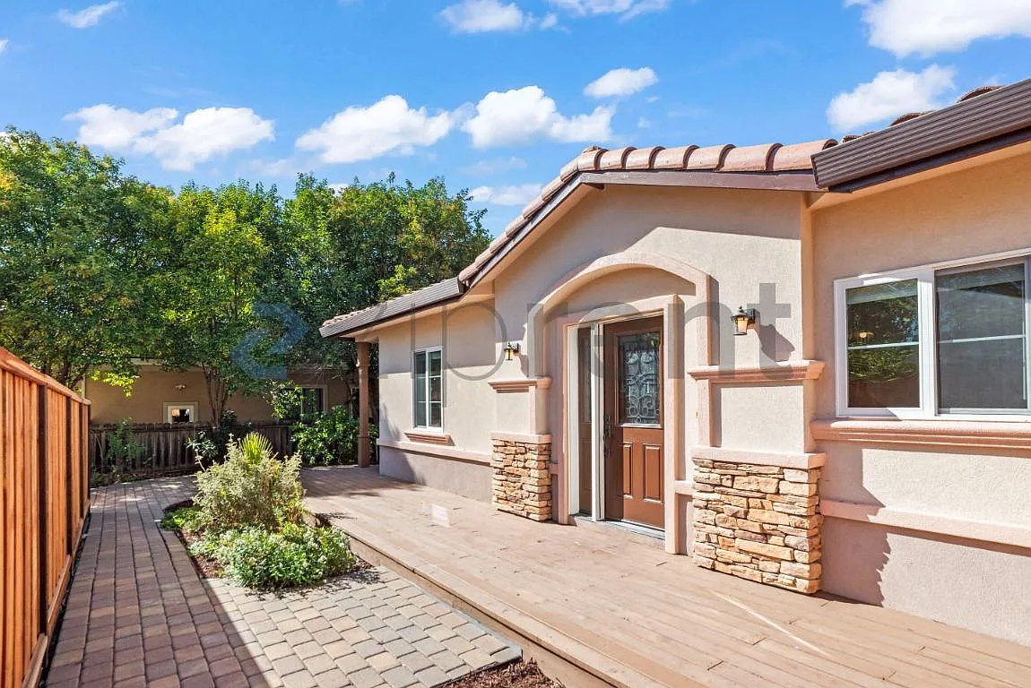 2 bed, 1.5 bath, 1000 sqft, $3,806 — Photo 4