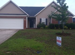 4422 Clifton Dr, Hope Mills, NC 28348