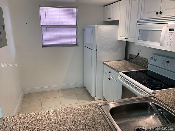 5th image of 19751 SW 114th Ave APT 148