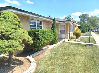 6714 W Lloyd Dr, Worth, IL 60482