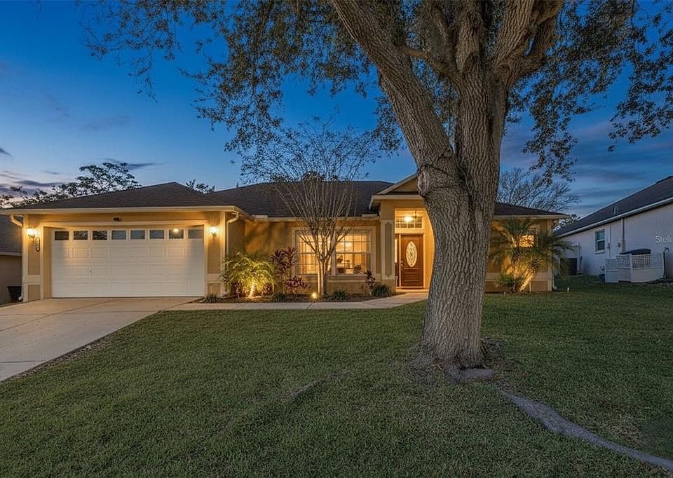 1st image of 129 Compass Rose Dr