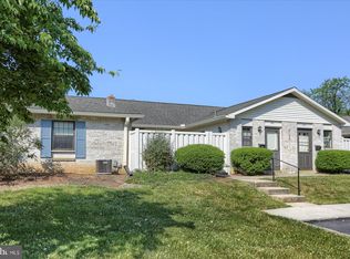 331 Valleybrook Dr, Lancaster, PA 17601