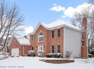 2246 Kenyon Ct, Aurora, IL 60502