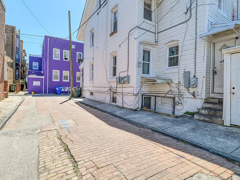 4019 Van Rennslear Ave #C — Photo 1