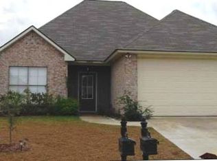 40445 Cross Creek Ave, Gonzales, LA 70737