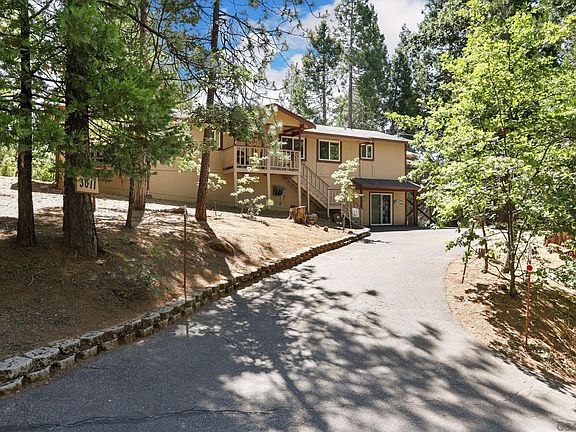 3rd image of 3011 Pine Knoll Dr