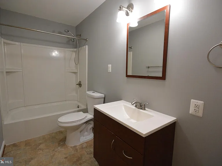 421 Green Fern Cir — Photo 22