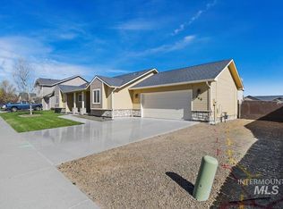 640 SW Josephine St, Mountain Home, ID 83647