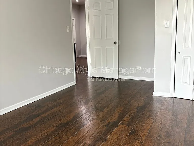 353 E 55th Pl #2S — Photo 21
