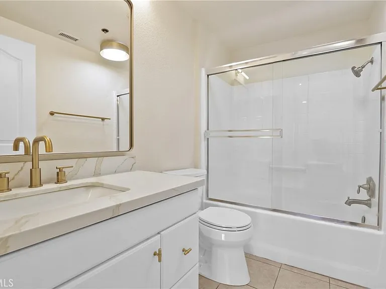838 Pine Ave #307 — Photo 7