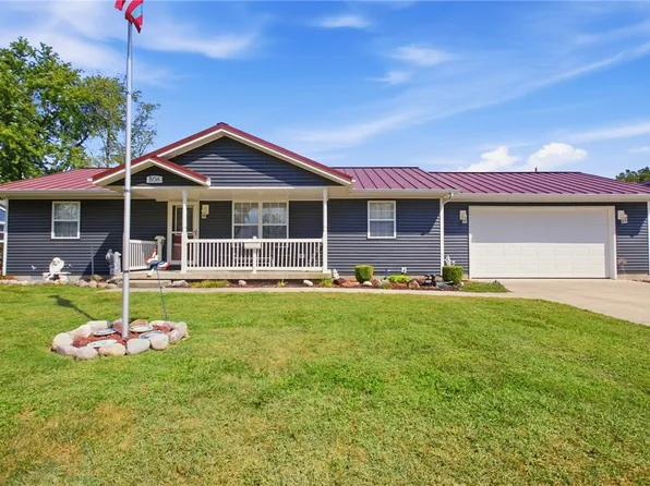 806 S Rosewood St, Effingham, IL 62401