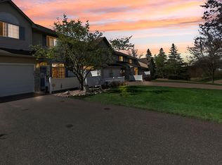 6437 Tahoe Rd, Woodbury, MN 55125