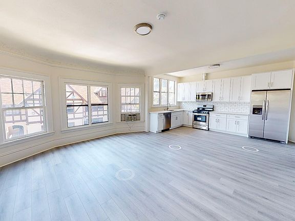 2nd image of 1139 W 27th St #75aebfef4