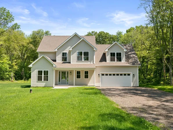 82B Pires Drive, Montville, CT 06370