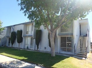 714 N Sanders St #B, Ridgecrest, CA 93555