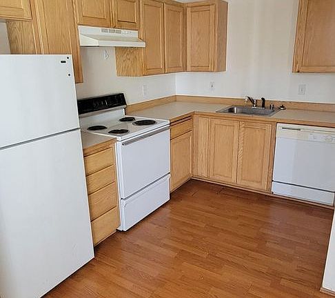 3rd image of 13208 E 31st Ct APT 3