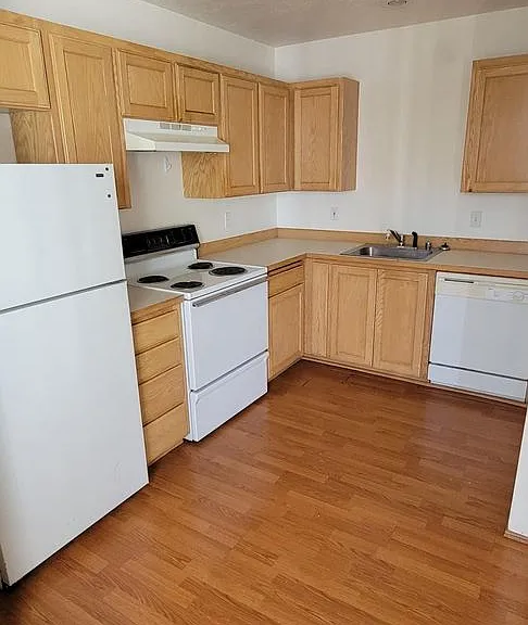 13208 E. 31st Ct — Photo 3