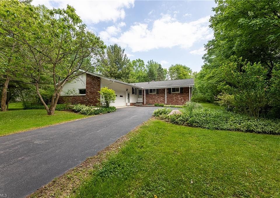 1st image of 190 Canfield Dr