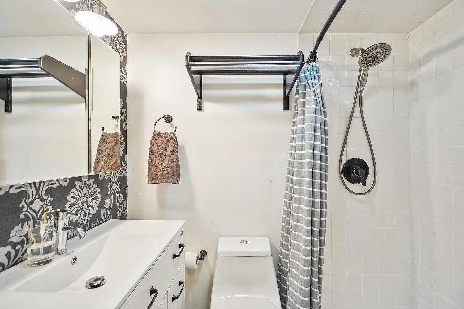 1 bed, 1.0 bath, 663 sqft, $3,400 — Photo 3