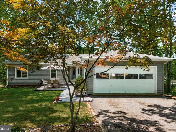 137 Eagle Ct
