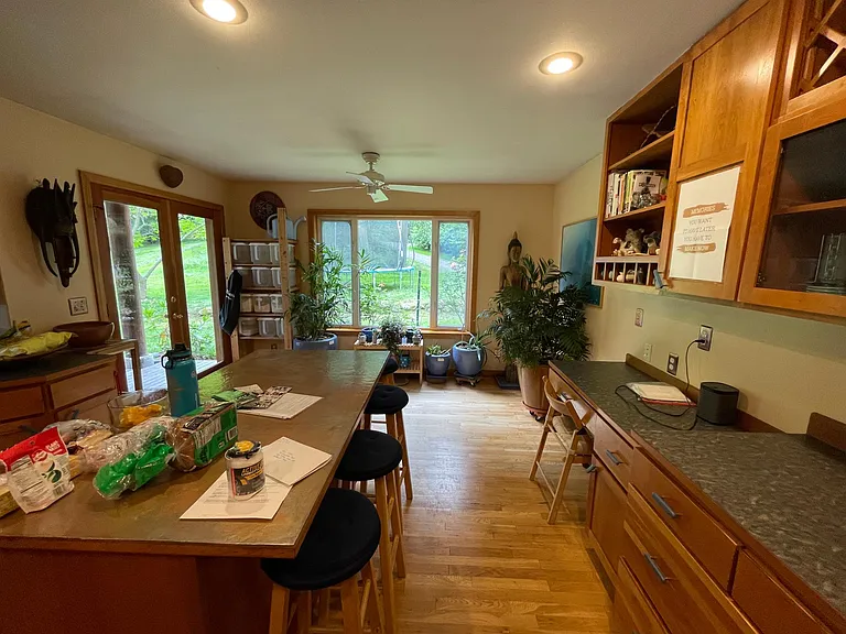 68th Ave SW — Photo 49