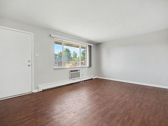 5th image of 10405 W 62nd Pl #10425
