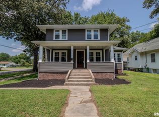 411 W Reed St, Benton, IL 62812