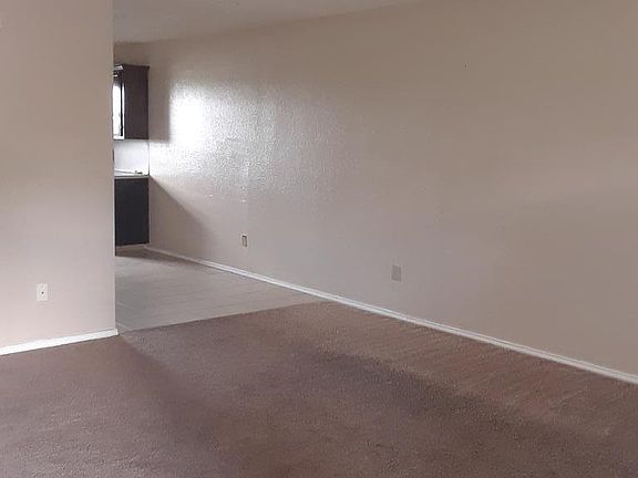 4th image of 1500 Oregon Ave #4