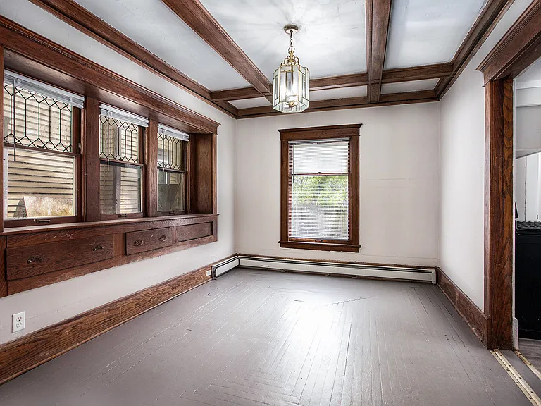 719 W Cedar St — Photo 4