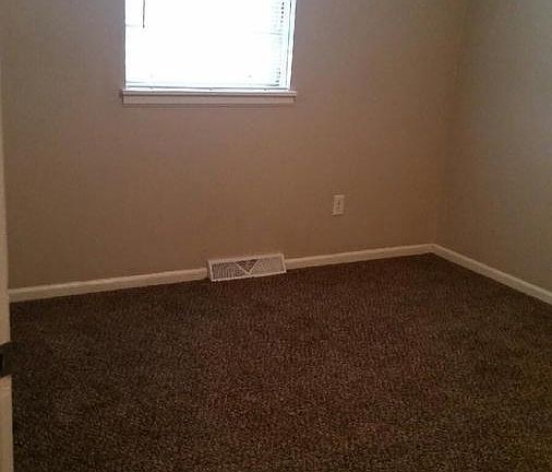 3rd image of 502 S 73rd St