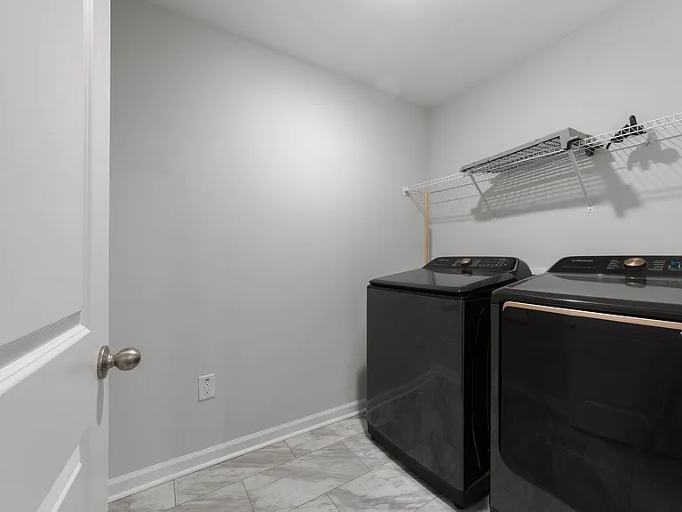 2108 Regal Dr — Photo 26