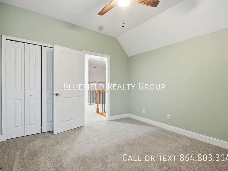 1 Edge Ct #B — Photo 24