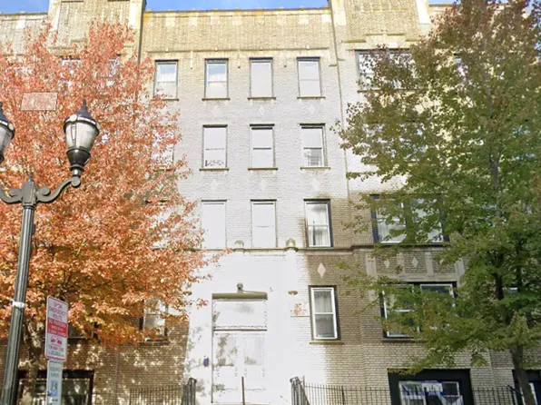 645 Bergen Avenue image 1 of 8