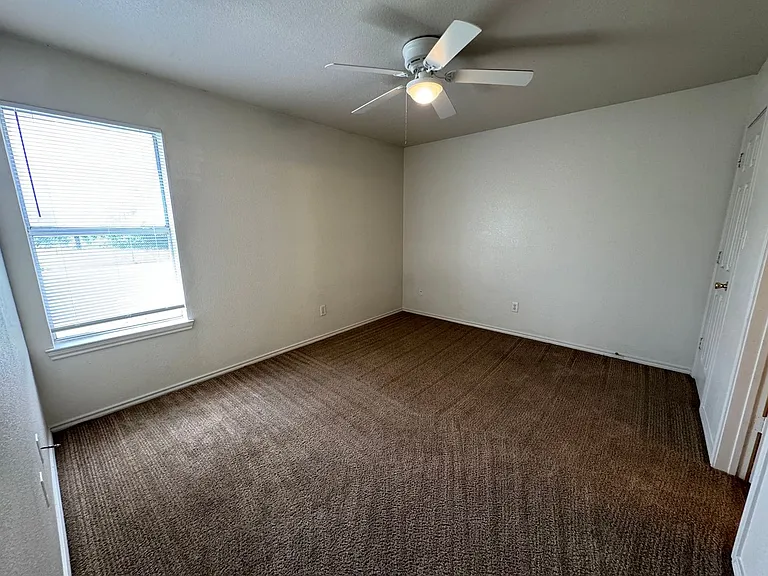 2901 Cantabrian Dr — Photo 10