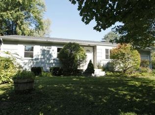 49 Glendale Rd, Amherst, MA 01002