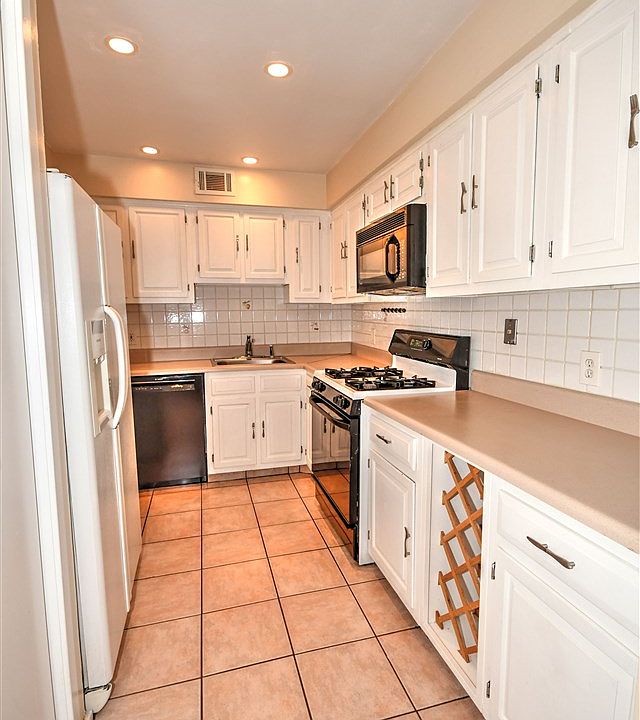 461 Dunlin Plz Secaucus NJ Zillow