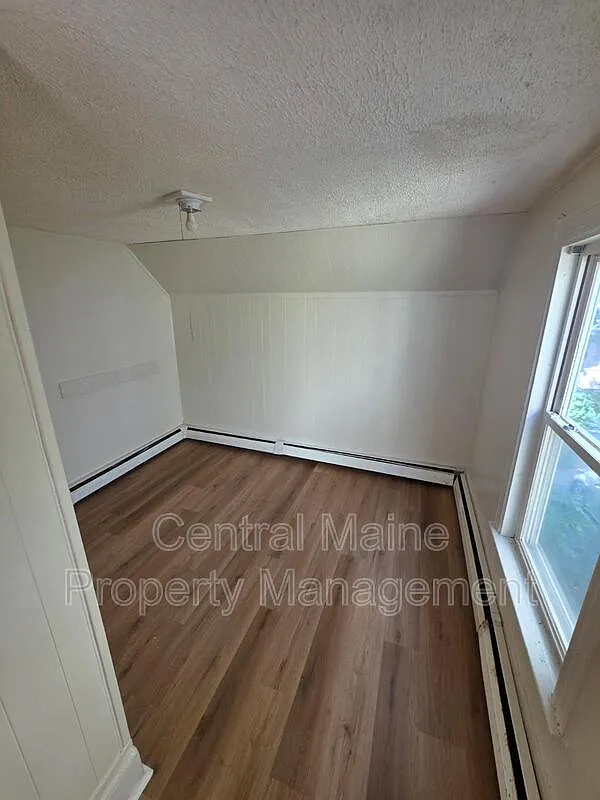 1 bed, 1.0 bath, $850 — Photo 4