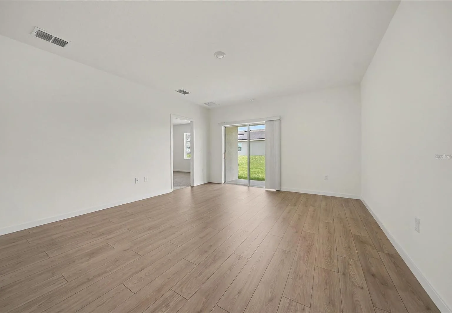 3 bed, 1500 sqft, $2,800 — Photo 3